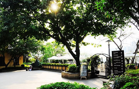 聂荣臻元帅陈列馆(NieRong ZhenYuanShuai ChenLieGuan)