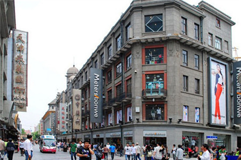 滨江道商业街(Binjiang Avenue Shopping Street)