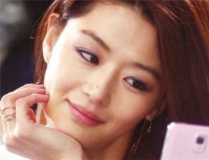 【图】明星彩妆你想学吗 轻松几步化出全智贤女神妆