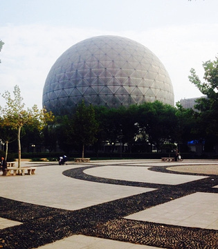 红桥公园(Hongqiao Park)